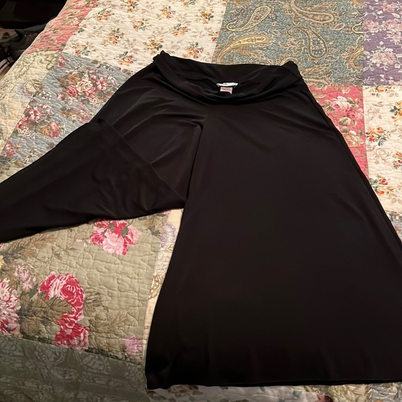 Moa Moa Pants - Polyester spandex wide leg capris